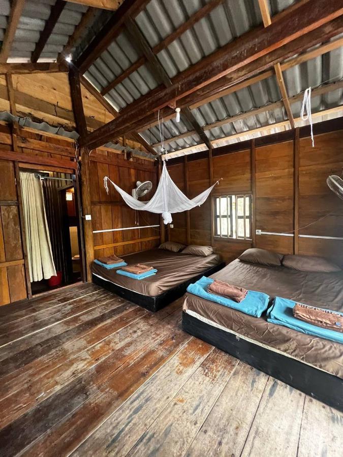 Rafikis Hostel Кох Ронг Айлънд Екстериор снимка