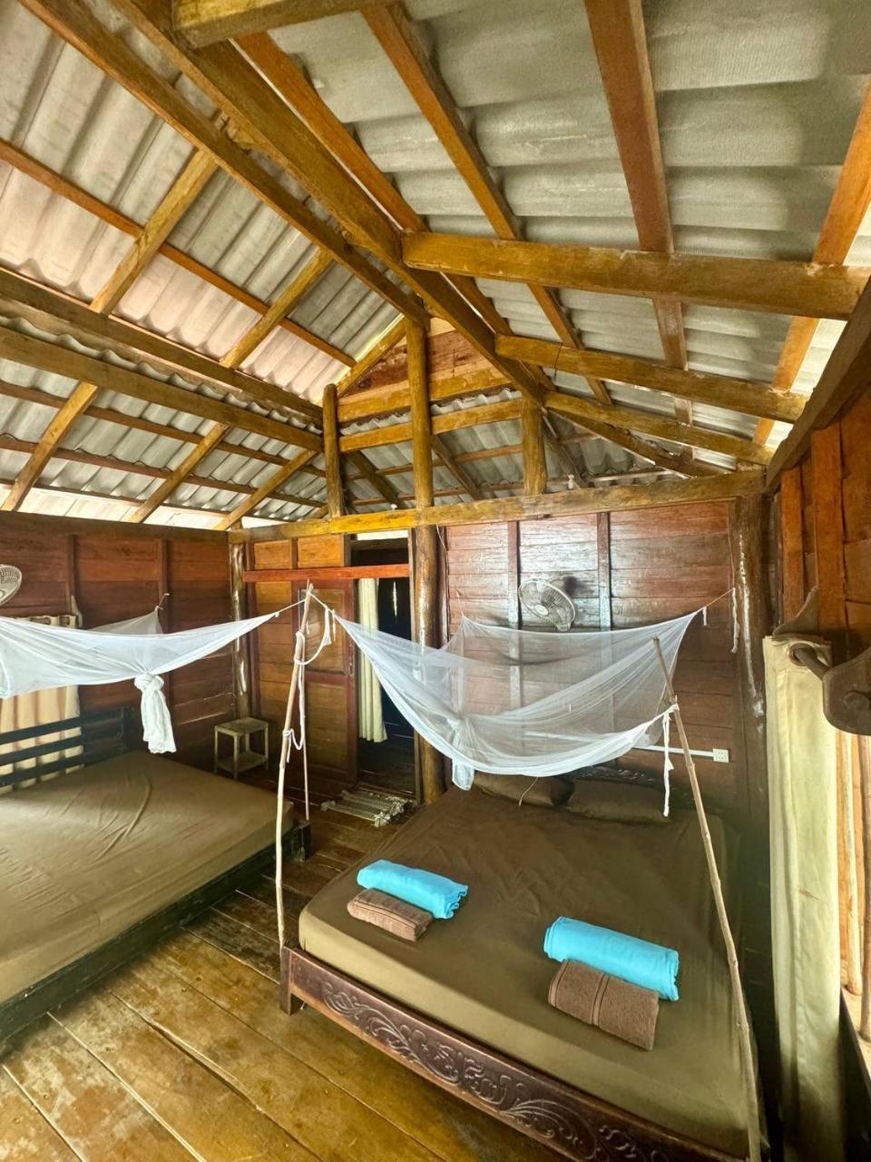 Rafikis Hostel Кох Ронг Айлънд Екстериор снимка
